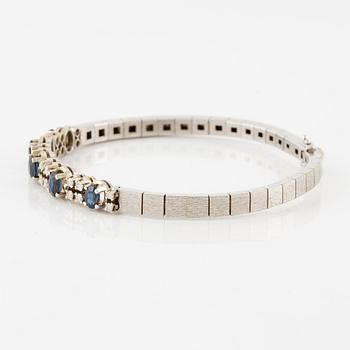 Bracelet, 18K white gold with sapphires and brilliant-cut diamonds.
