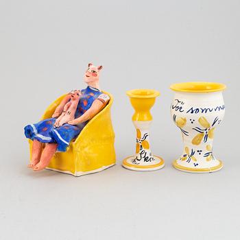 Ulrica Hydman-Vallien, keramik
3 delar, signerade.