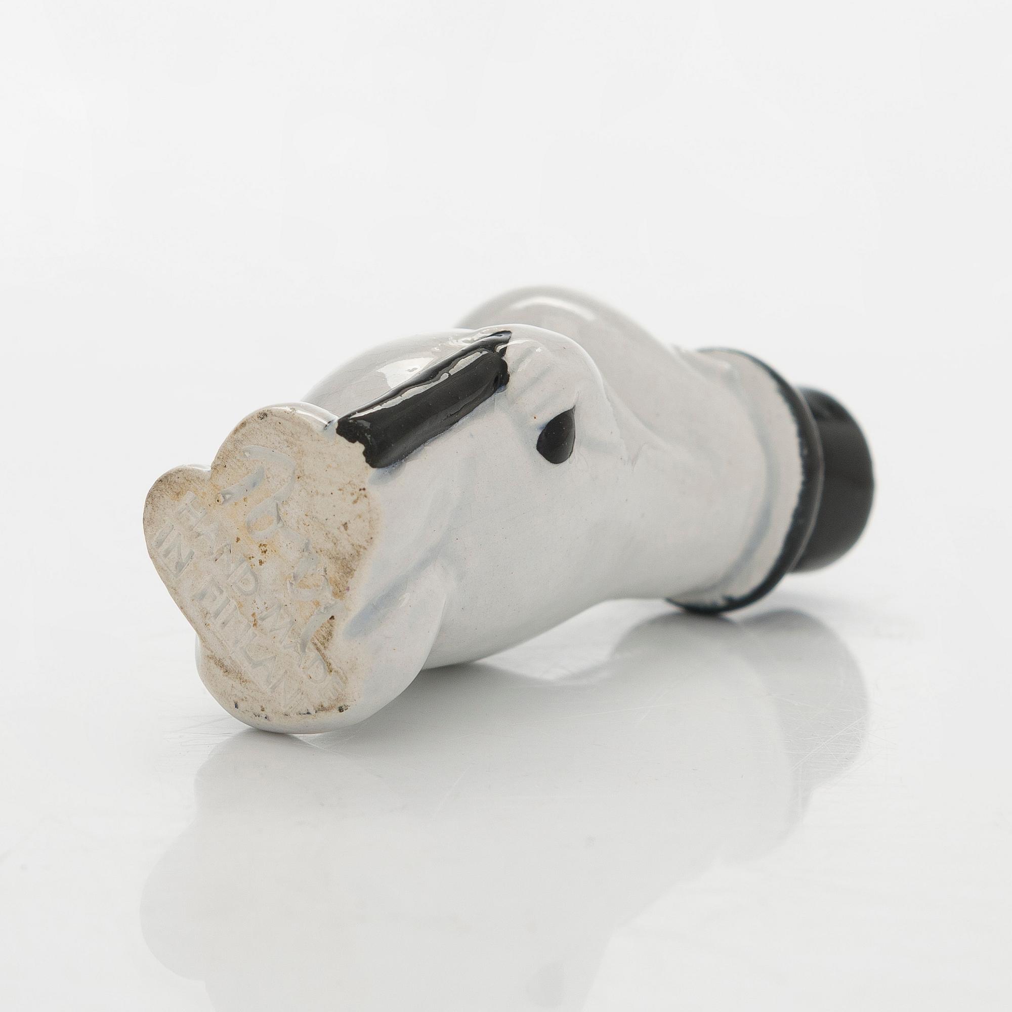 Leo Tykkyläinen, Muumi-figuurini, keramiikka, "Muumipappa", leimattu massaan Tove Hand made in Finland. 1950-luku.