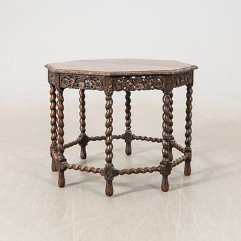 Coffee table, first half of the 20th century.