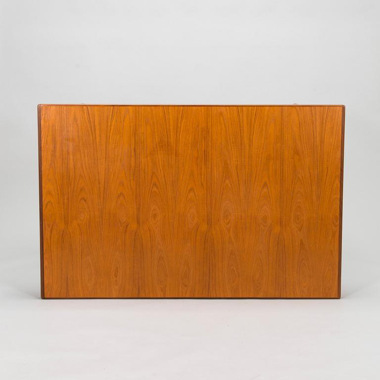 Olof Ottelin, a 1960s 'Sirena' dining table, Oy Stockmann Ab, Keravan puusepäntehdas.