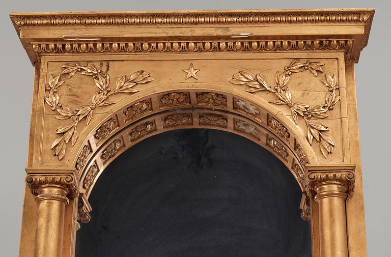 SPEGELTRYMÅ. Tillskriven Petter Gustaf Bylander (spegelfabrikör och skulptör i Göteborg 1804-1859). Empire.