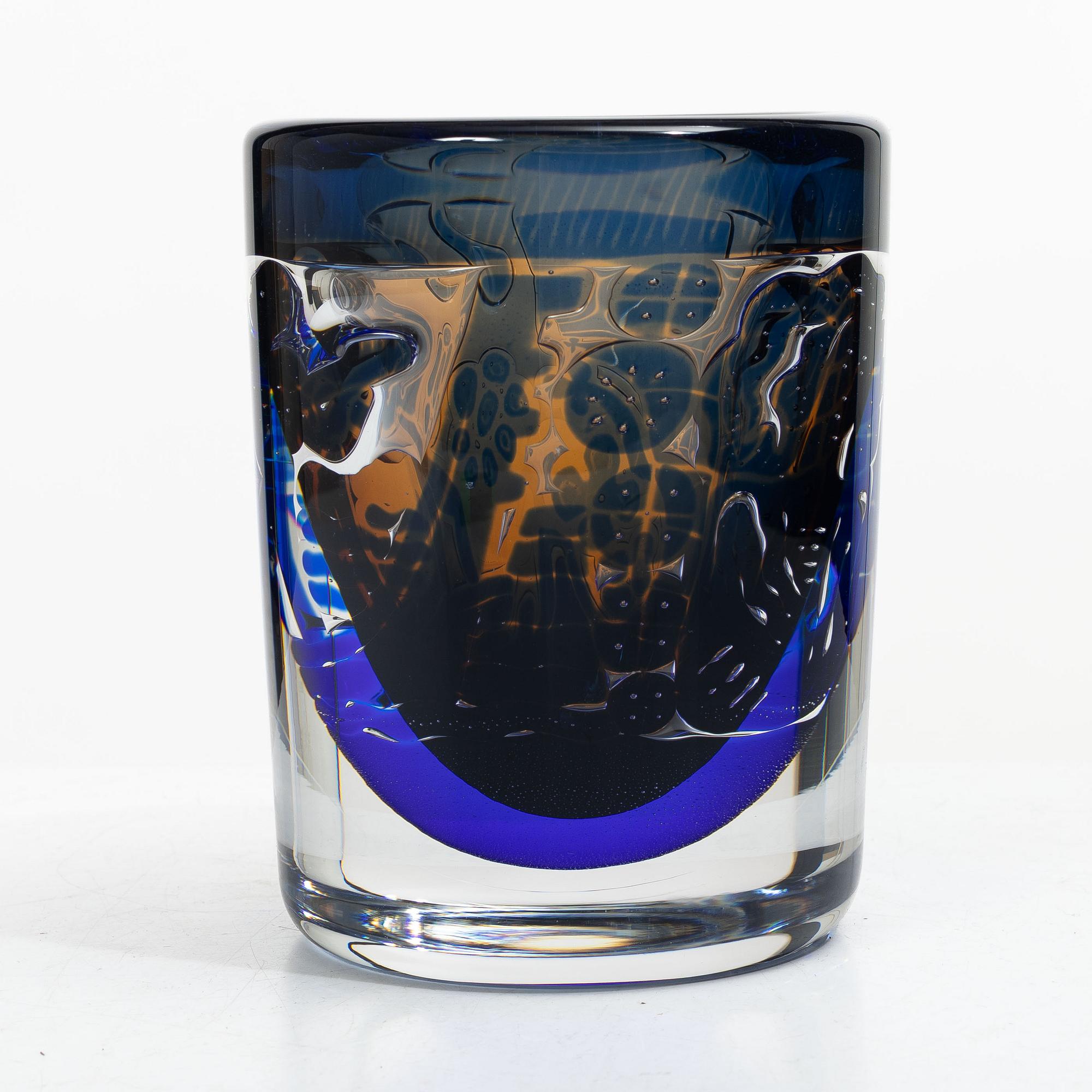 Edvin Öhrström, a vase, Ariel, Orrefors, 1987.