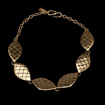 PUKUKORU, 3 osaa, Yves Saint Laurent.