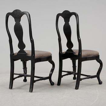 STOLAR, ett par, senbarock/rokoko, 1700-tal.