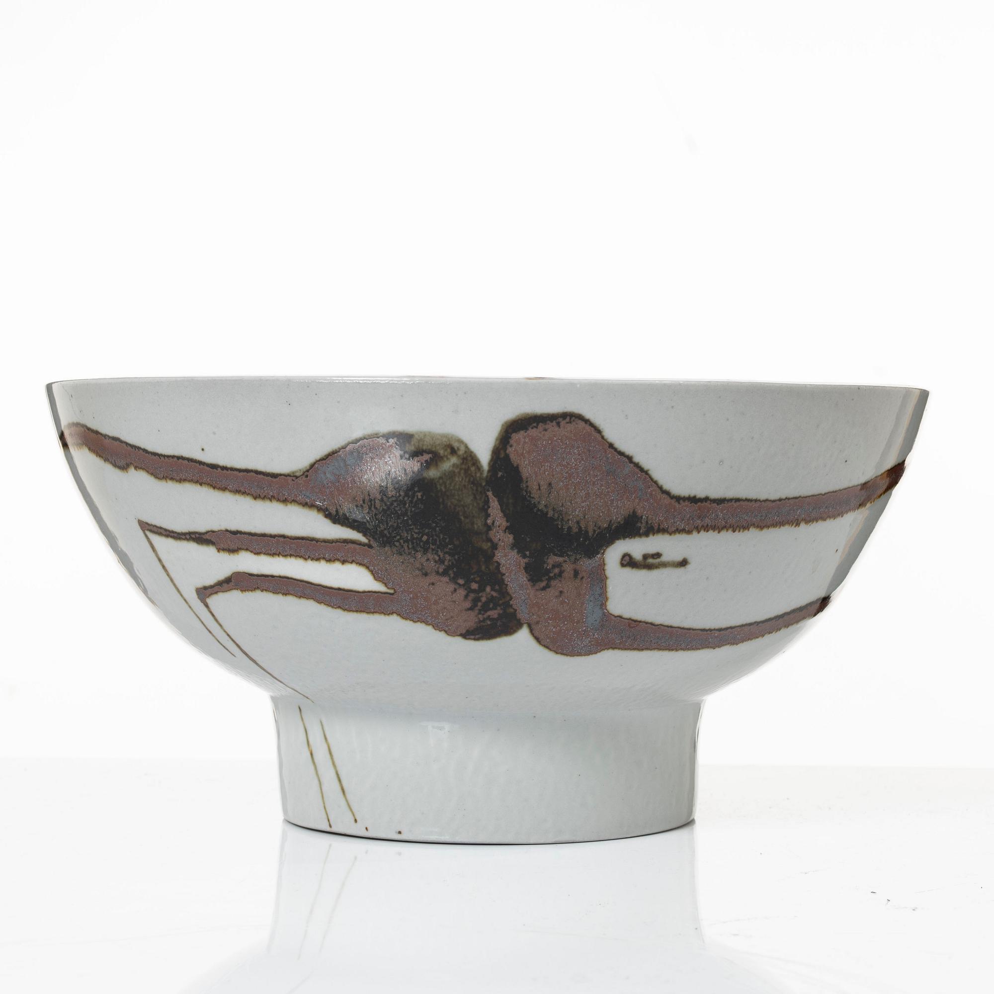 Claes Thell, three stoneware pieces, as well as a piece by Börje Skohg.