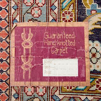 Matta, orientalisk, silke. Ca 273 x 185 cm.