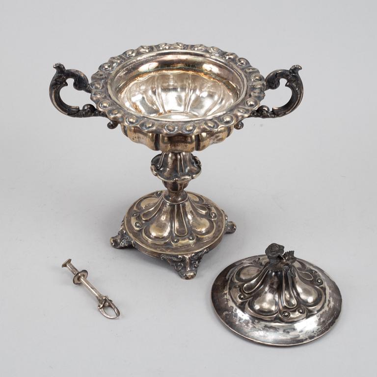 Carl Nyström, sockerskål, silver, Stockholm, 1850.