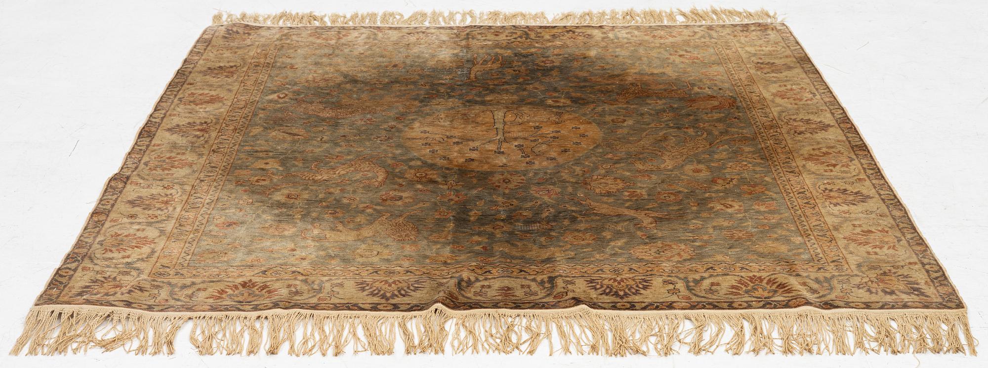 An antique rug, Paderma/Kayseri, approx. 154 x 154 cm.