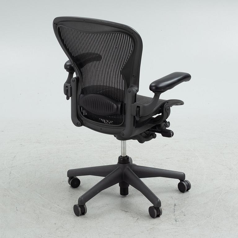 Don Chadwick/Bill Stump, desk chair, "Aeron", Herman Miller.