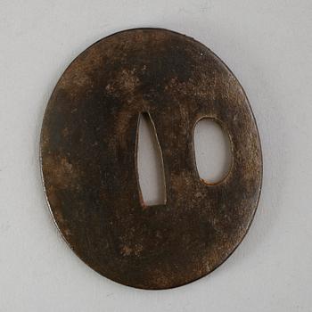 TSUBA, 3 st, järn, Japan, 1500-/1600-tal, 1600-/1700-tal och 1700-/1800-tal.