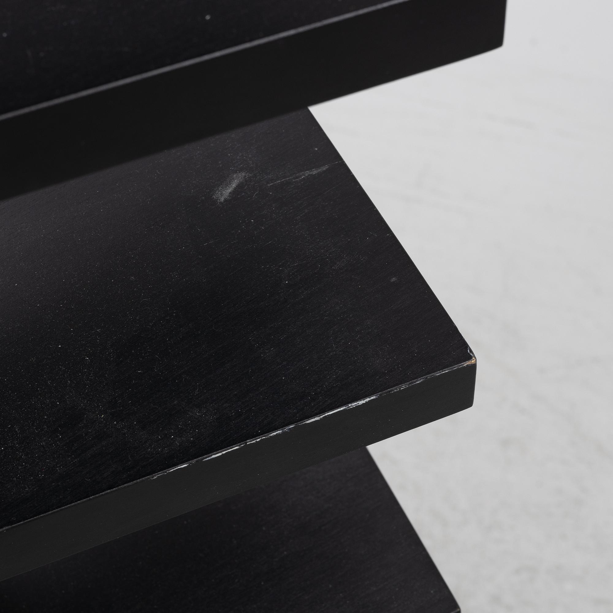 John Kandell, Shelf, 'Pilaster', Källemo.