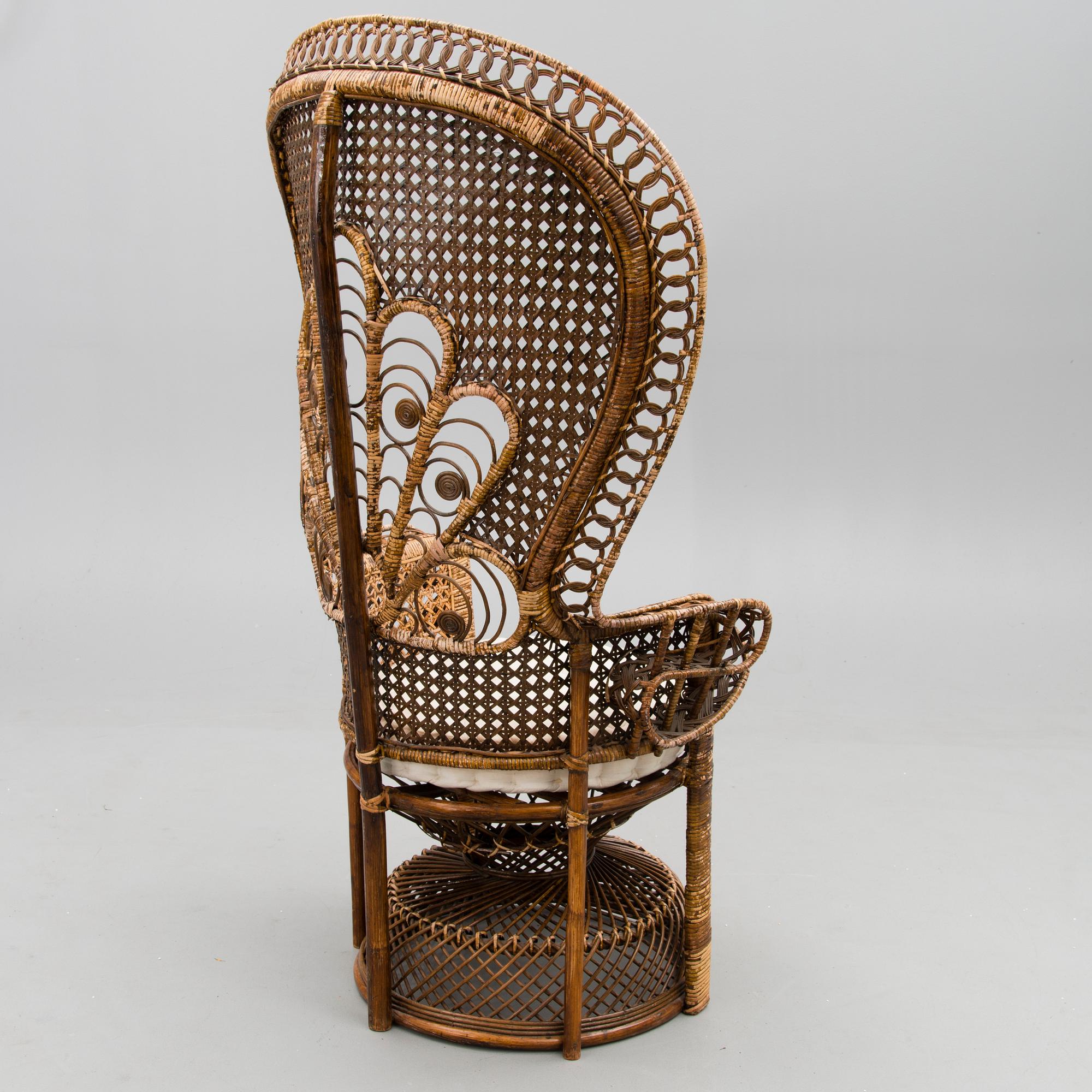 KORITUOLI, ns  "Peacock chair", 1970-luku.