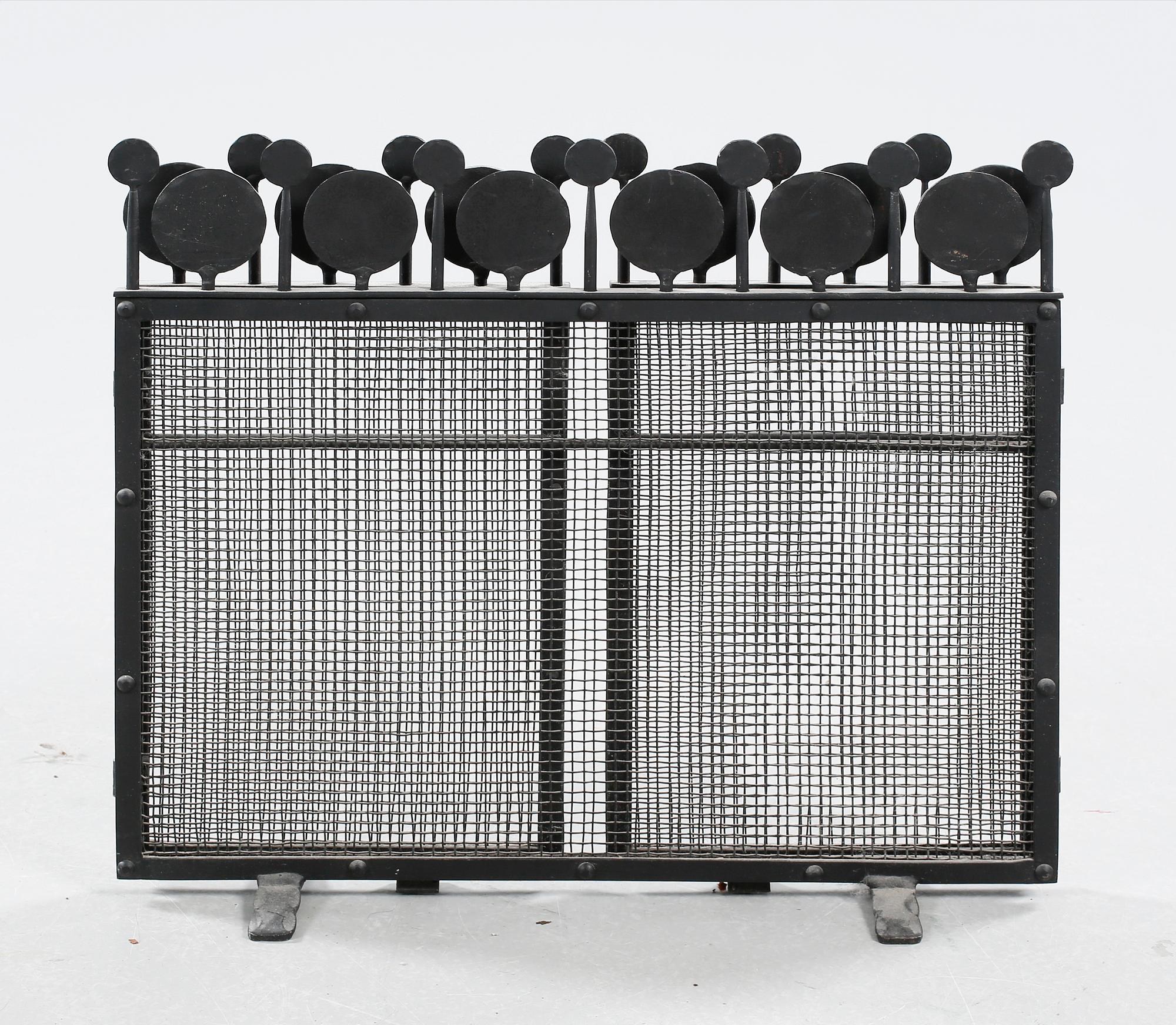 BRASSKYDD, järnsmide, 1900-talets andra hälft.