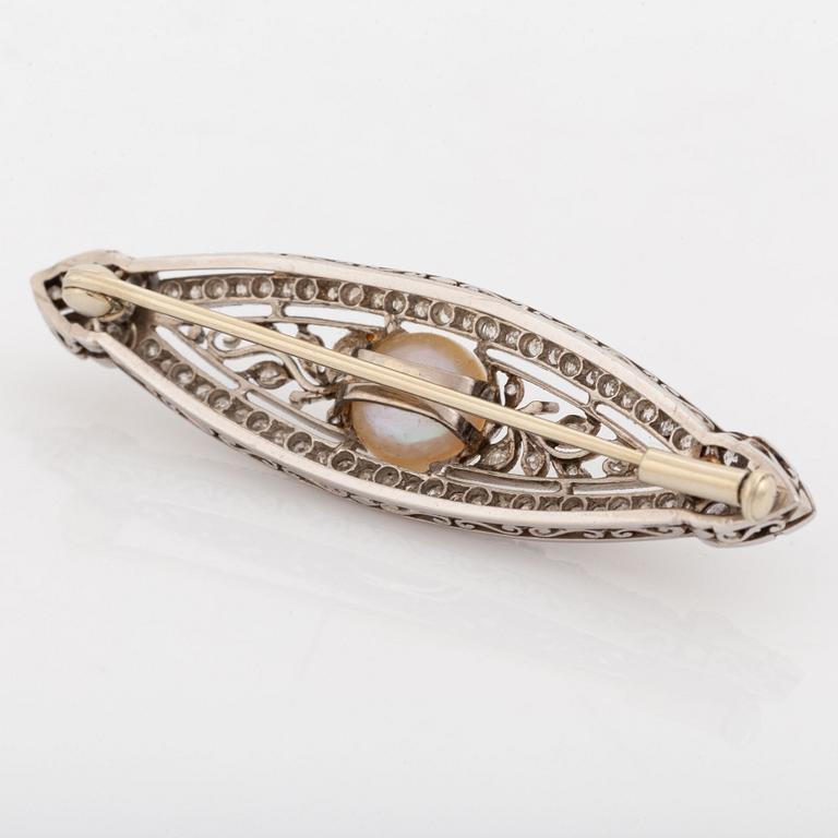 Pearl and old cut diamond brooch.