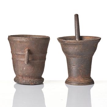 Mortlar, två stycken, 1700 - tidigt 1800-tal.