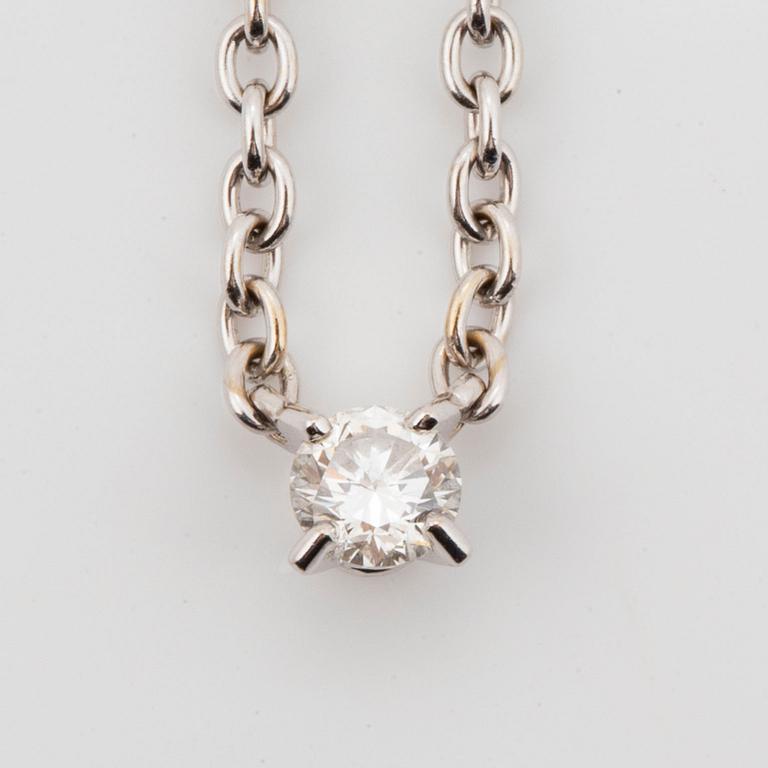 CARTIER, Collier med briljantslipad diamant, med etui, box och certifikat.