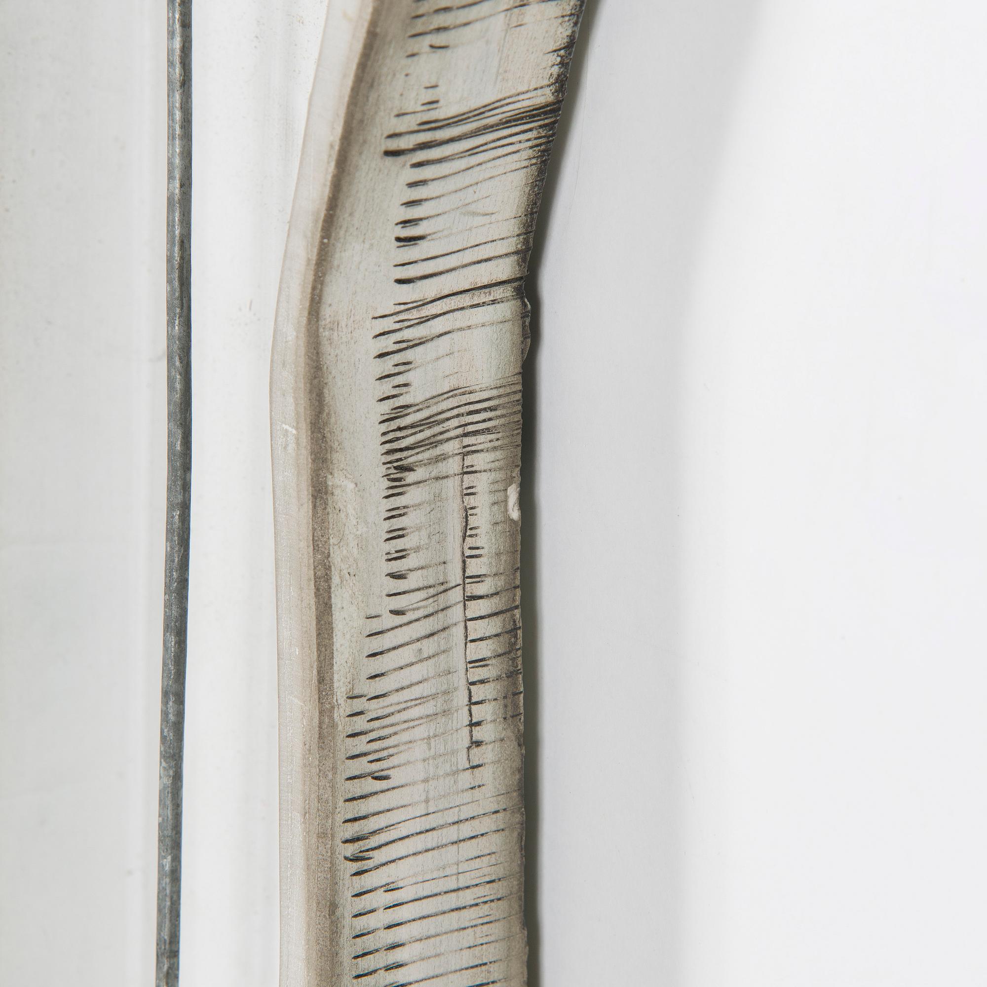 Rut Bryk, reliefi, signeerattu BRYK.