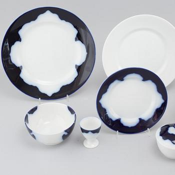 LIN UTZON, delvis, 67 servisdelar, porslin, Royal Copenhagen, 1980-tal.