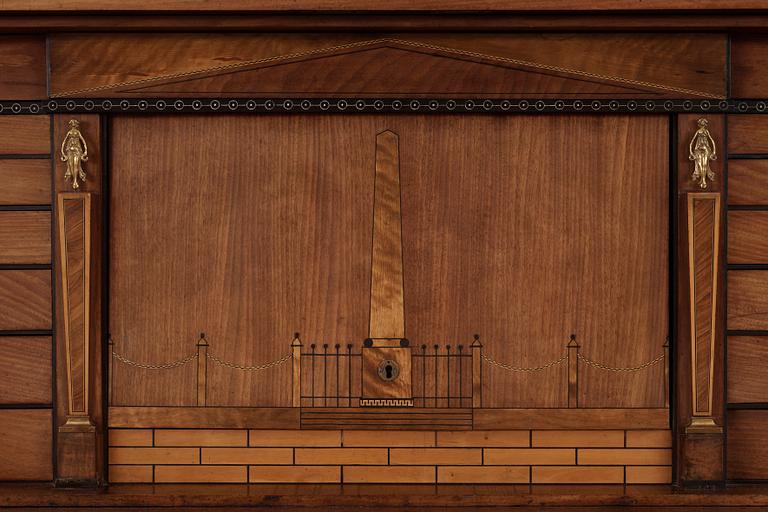 CHIFFONJE, Stockholmsarbete, sengustaviansk, omkring 1800.