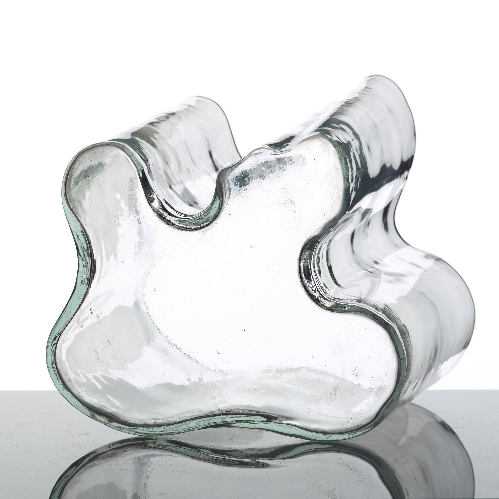 Alvar Aalto, a "model 3031" glass vase, Iittala, Finland probably 1950-60's.
