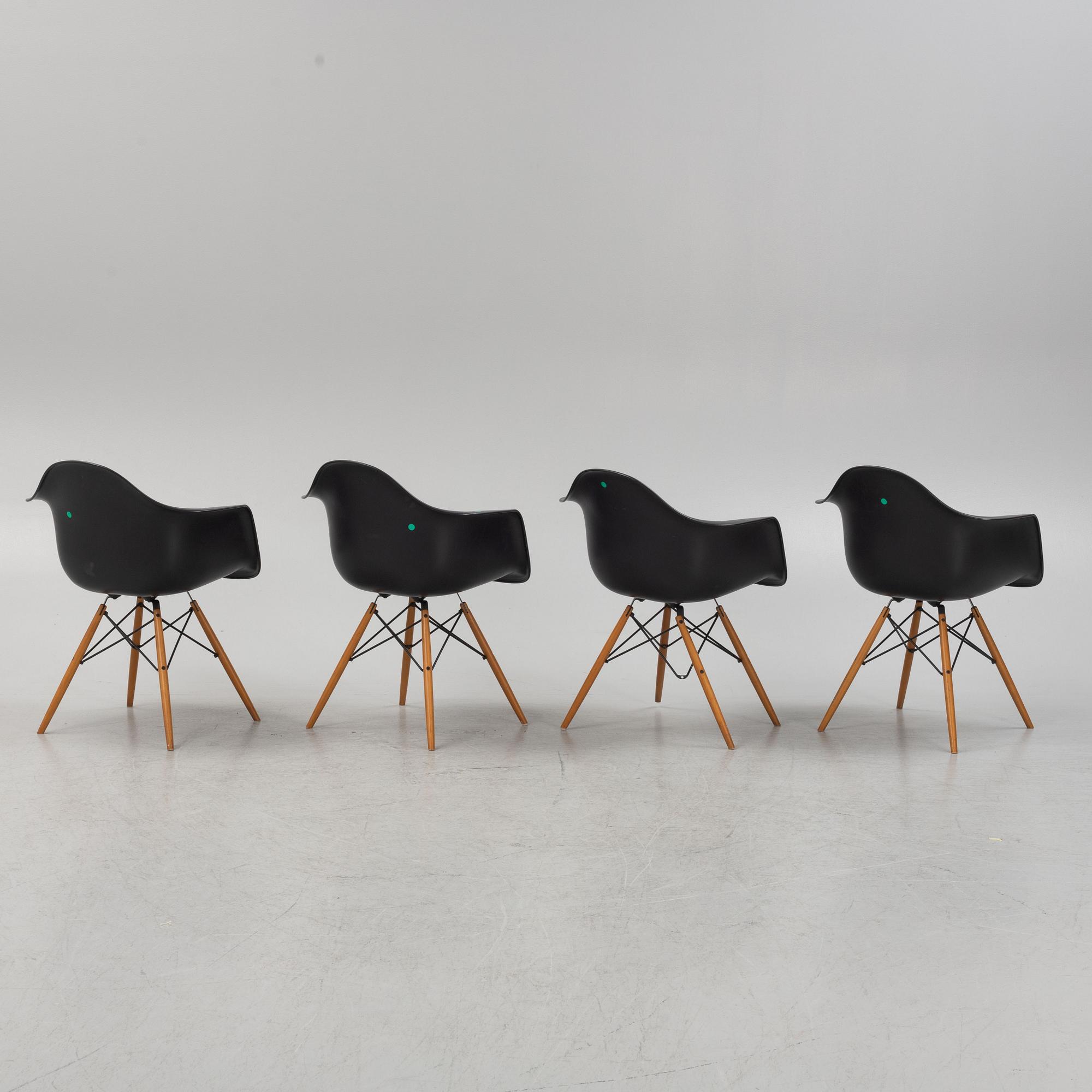 Charles and Ray Eames, chair, "Plastic Chair DAW", Vitra.