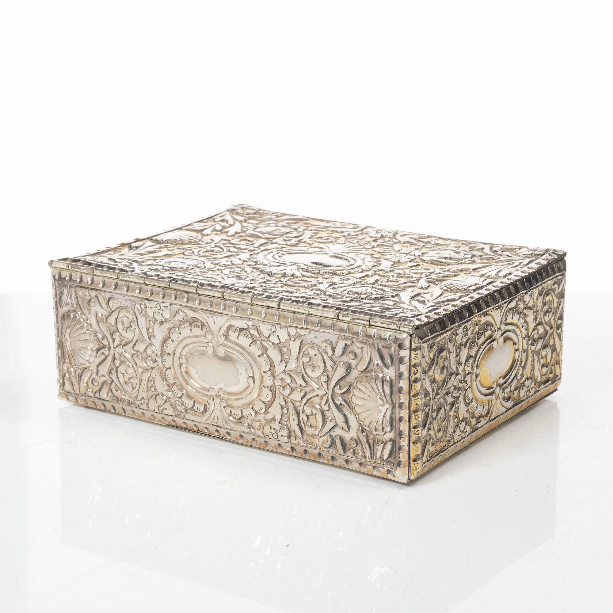 Jewellery box, sterling silver, 20th Century.