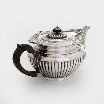 Walker & Hall, tekanna, sterlingsilver, Sheffield, England 1903.