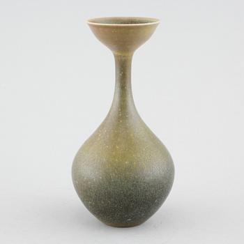 Unique stoneware vase by CARL-HARRY STÅLHANE, Rörstrand, signed, circa mid 20th century.