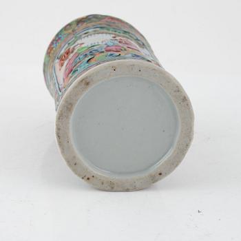 A pierced Chinese Canton vase, 19th century.