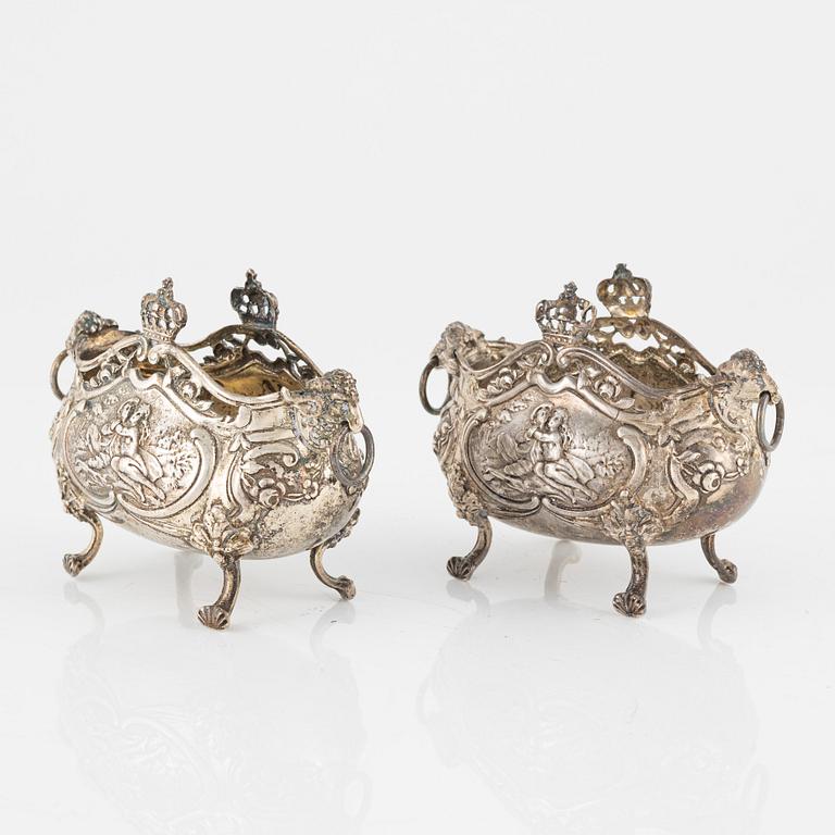 A pair of silver salt cellars, Hanau, possibly B. Neresheimer & Sohne, Germany, around 1900.