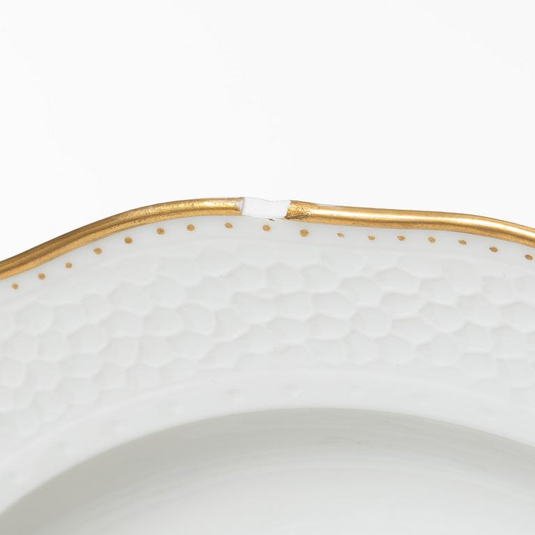 Royal Copenhagen, a 33-piece dinner service, 'Saxon Flower', Denmark.