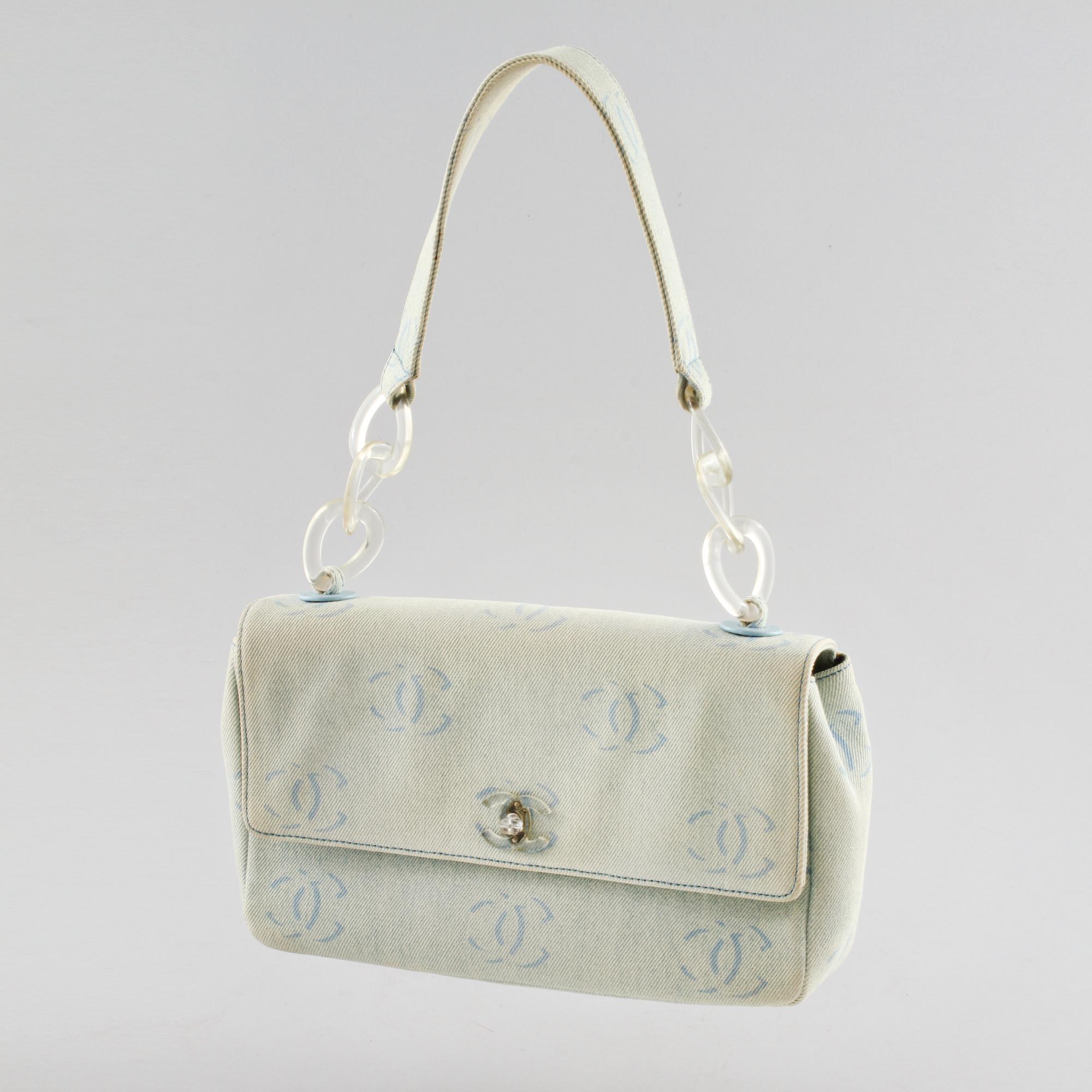 AXELREMSVÄSKA, Chanel.