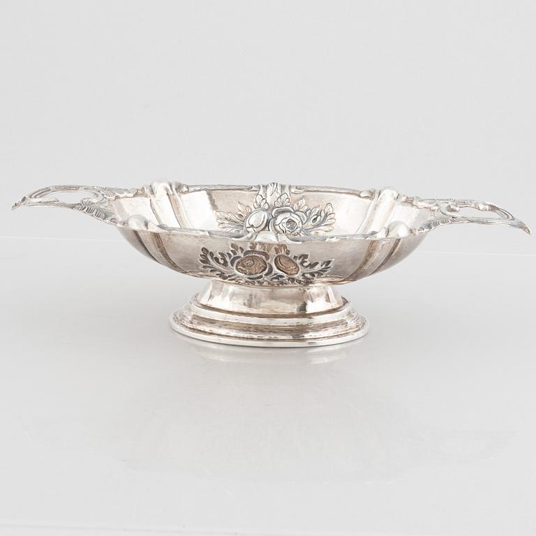 A sterling silver footed bowl, 20th Century.