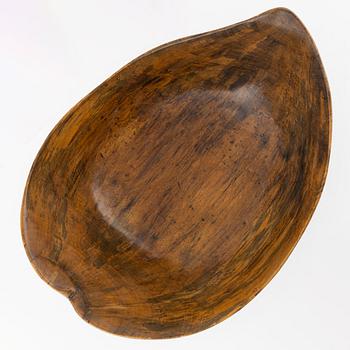 A bowl, wood, late 20th century.