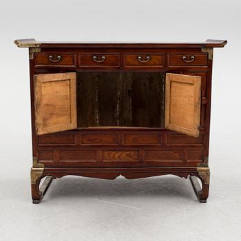 A lacquered wooden 'Mouri jang' headside chest, Korea, Joseon (Yi) dynasty (1392–1910).