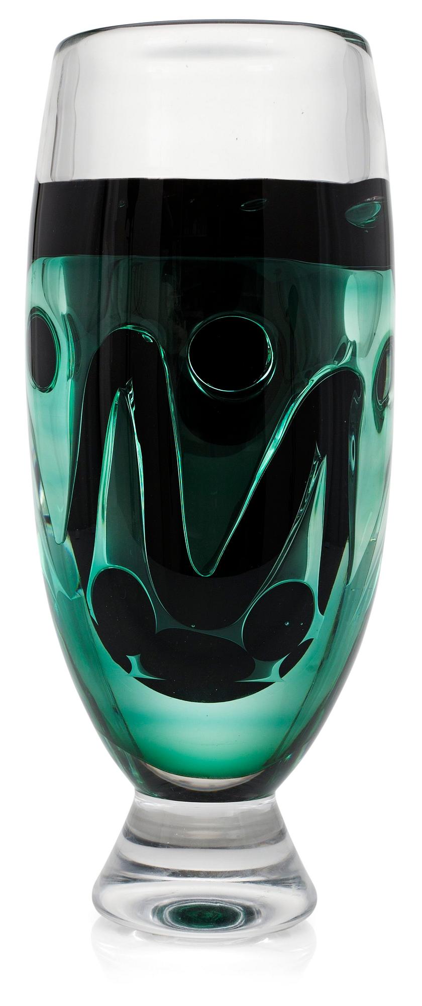 A Bengt Edenfalk glass vase, "Aria", Studioglas Strömbergshyttan 1990.