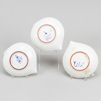 Stig Lindberg, three earthenware dishes, Gustavsberg studio.