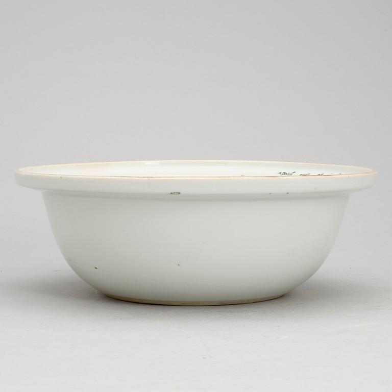 TVÄTTFAT, porslin, Kina, 1900-tal.