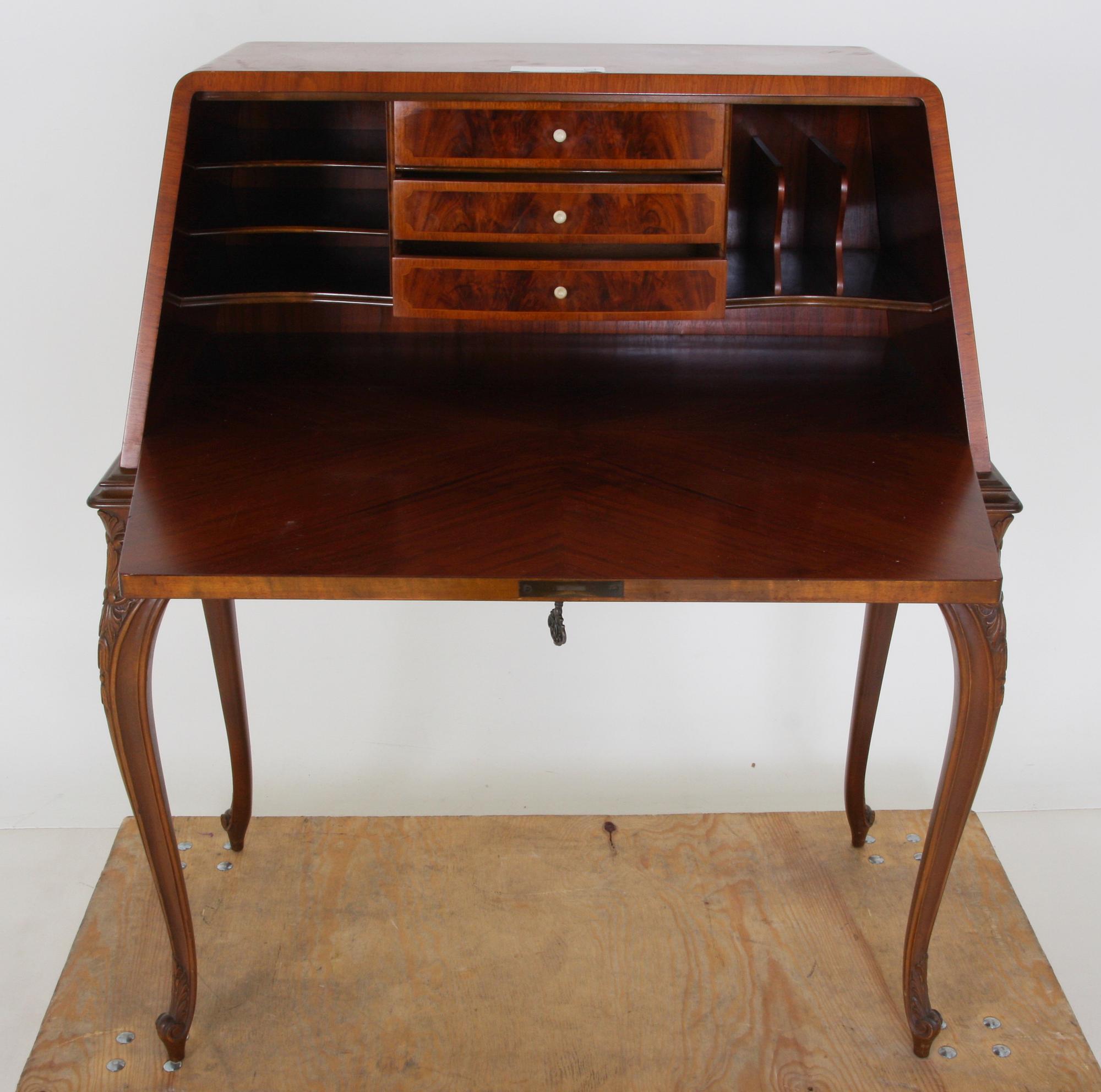 SEKRETÄR, rokokostil.