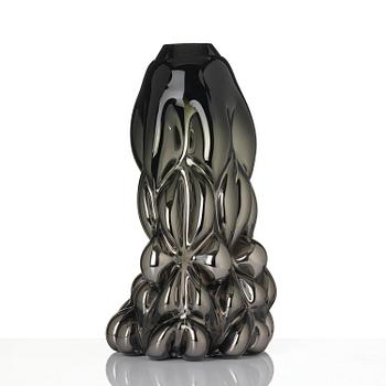 Hanna Hansdotter, “Tiffany Print, Black Metallic”, a glass sculpture, The Glass Factory, Boda Glasbruk, 2018.