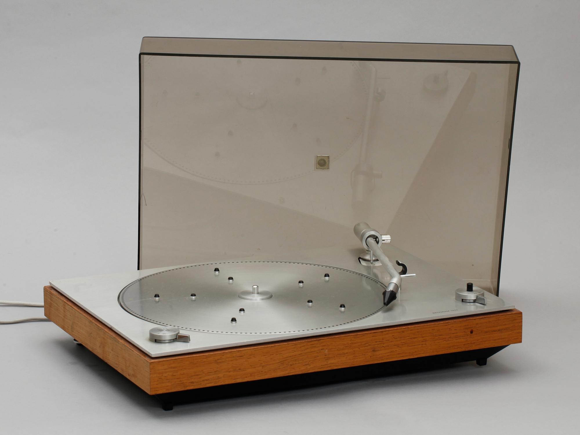 SKIVSPELARE. Bang & Olufsen, "Beogram 1200".