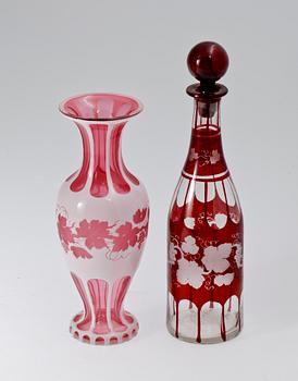 VAS samt KARAFF. Glas. Böhmen.