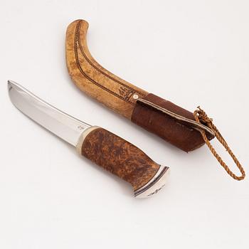 A knife by Erik Fankki, signed and dated 2002.