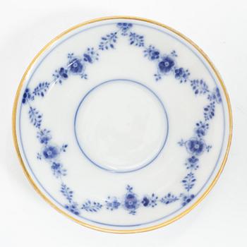 Royal Copenhagen 9 service pieces.