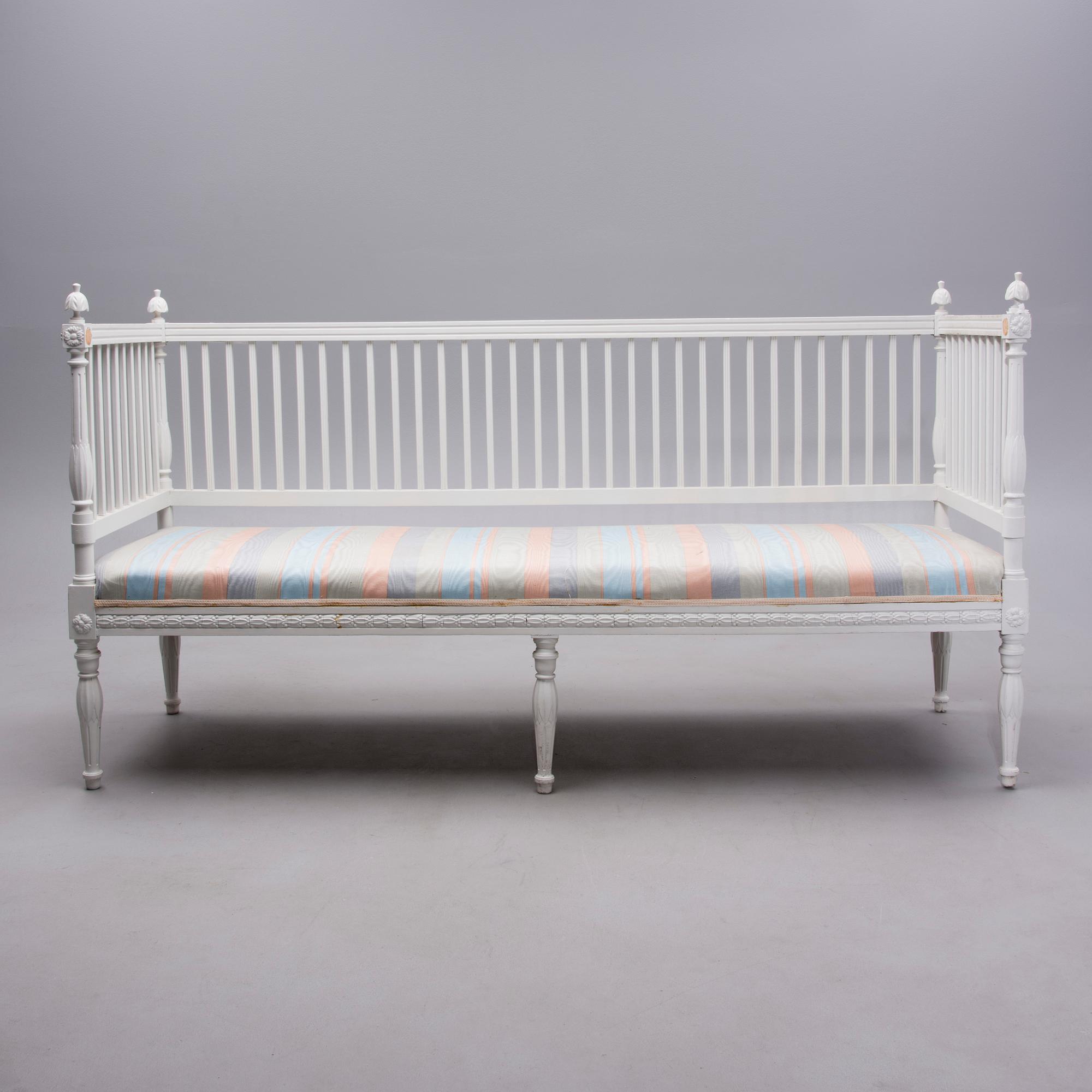 SOFFA, gustaviansk stil, 1900-tal.