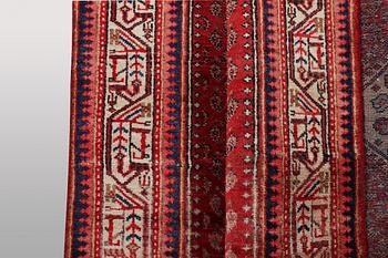 A Sarouk mir rug, c. 208 x 134 cm.