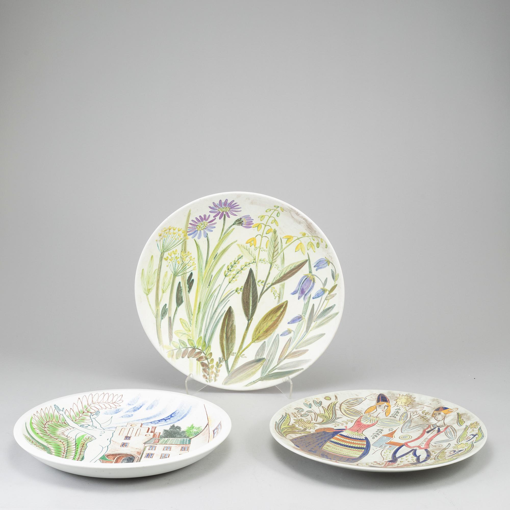 CARL-HARRY STÅLHANE & OSKAR DAHL, three stoneware plates, Rörstrand, Sweden, mid 20th century.