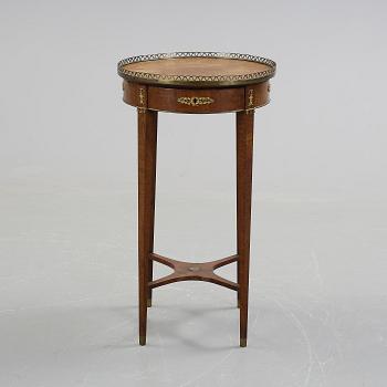 BORD, gustaviansk stil, 1900-tal.