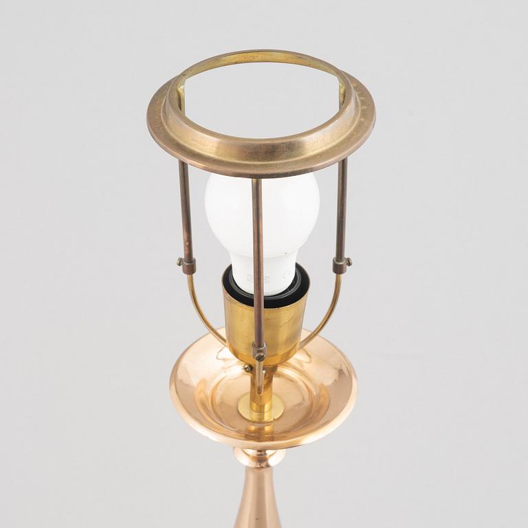 Bordslampa, modell 2607, Firma Svenskt Tenn, 1900-talets andra hälft.